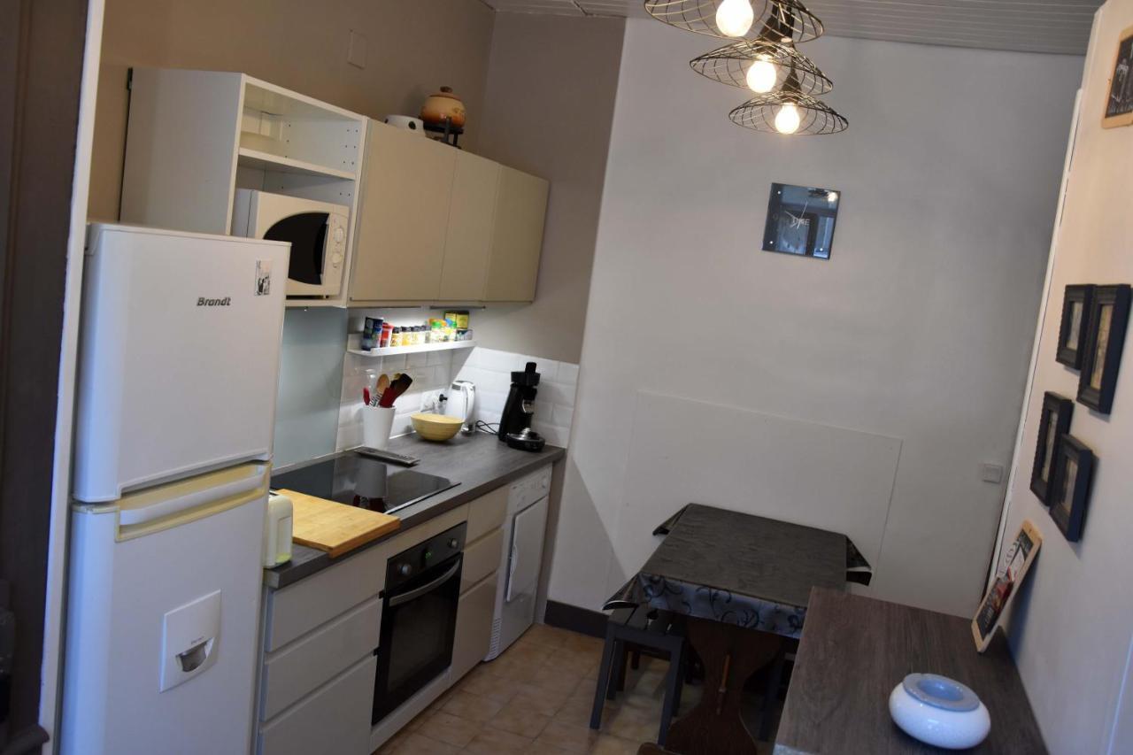 Charmant Studio Au Calme A 5 Min Du Centre Ville Saint-Claude Ngoại thất bức ảnh